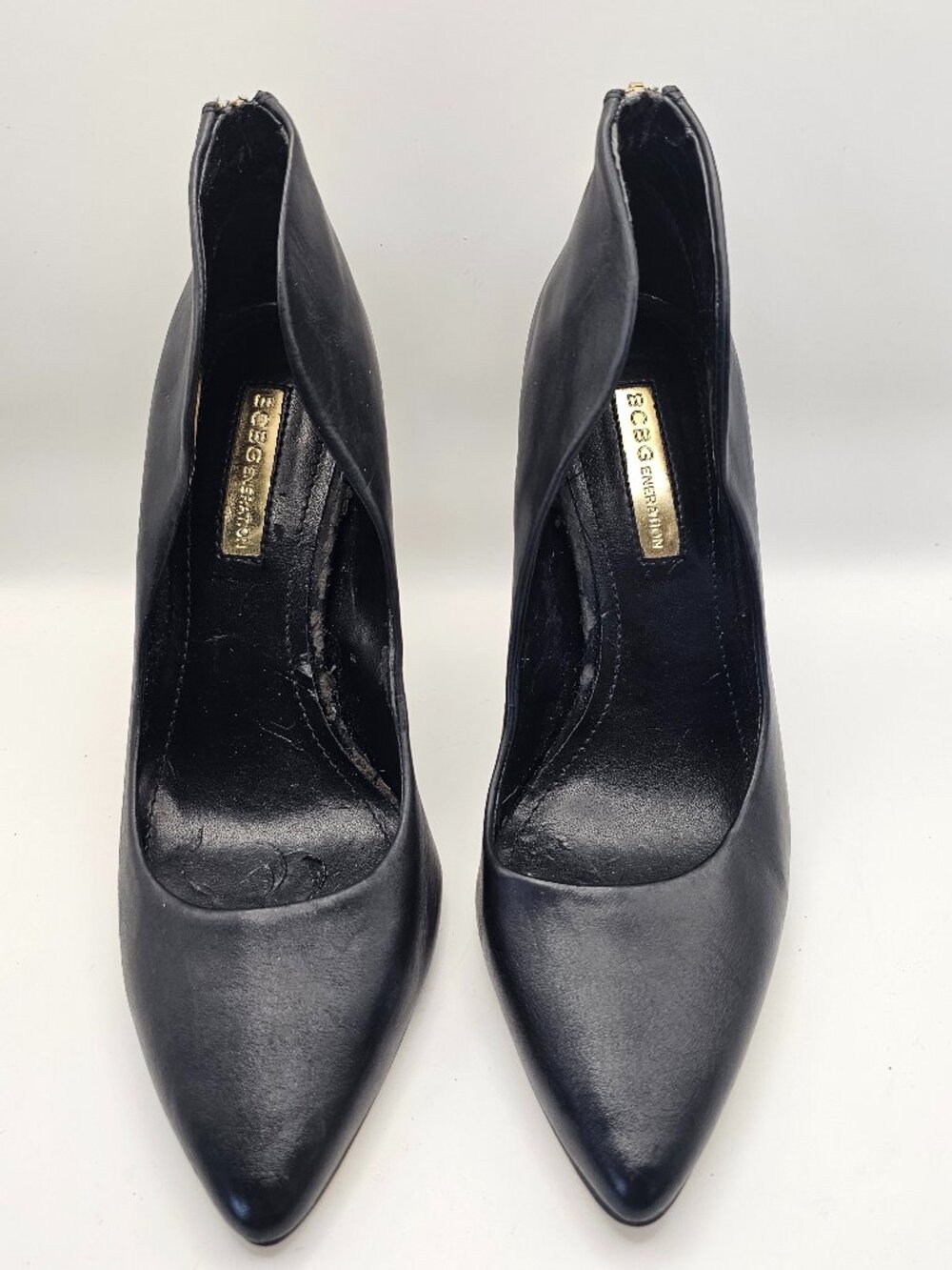 BCBGeneration “Conrad” Black Leather Pointed‑Toe Pumps – Size 7M - Picture 2 of 8